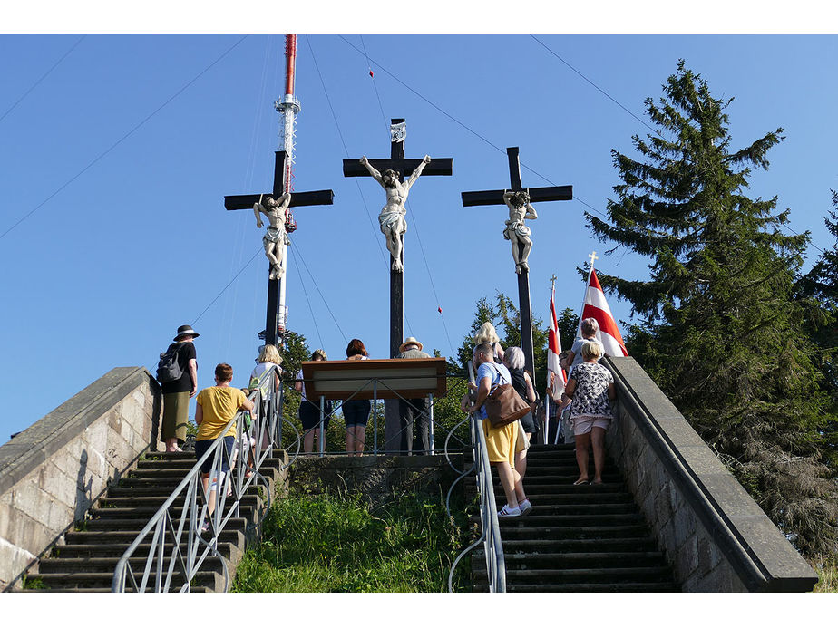 Sankt Crescentius on Tour in Ostheim und auf dem Kreuzberg (Foto: Karl-Franz Thiede)